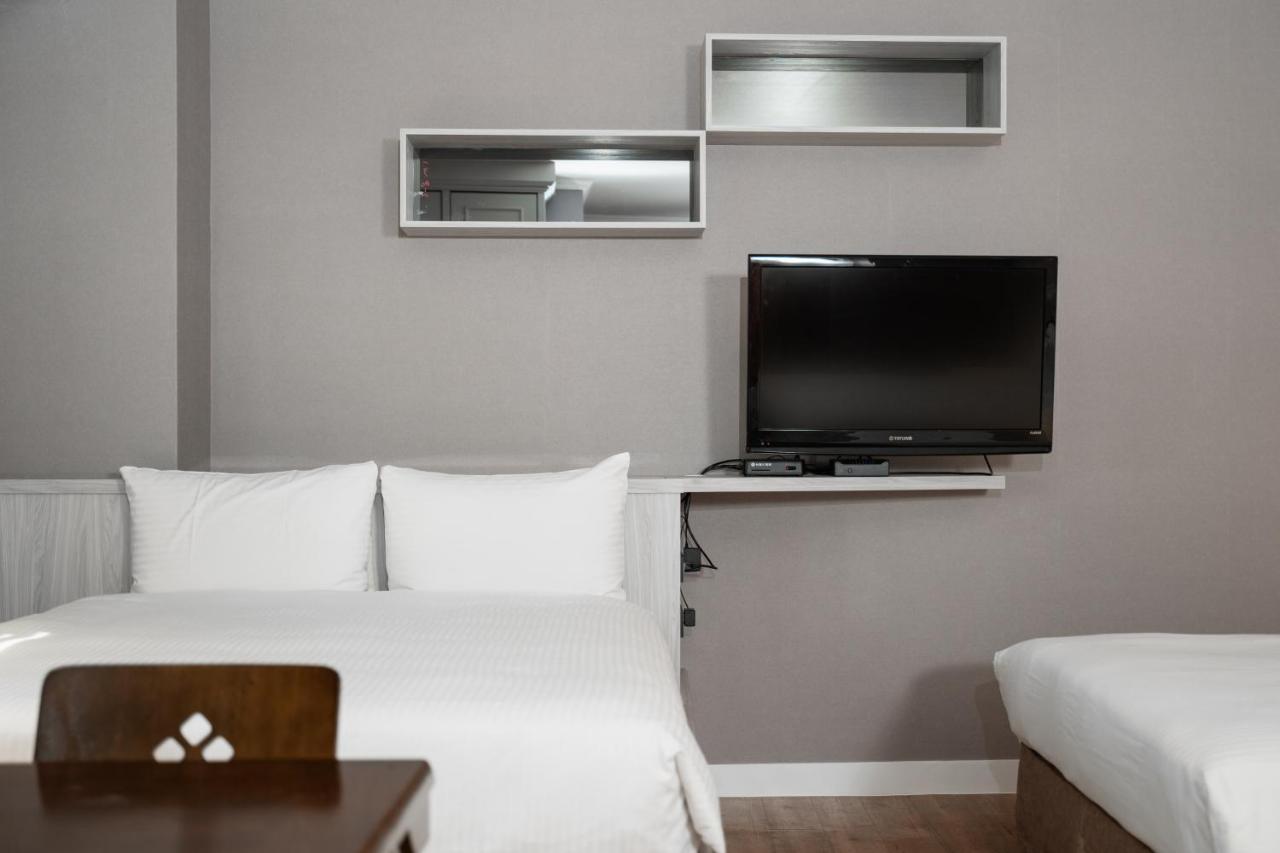 Fu Hsiang Hotel Yilan Екстериор снимка