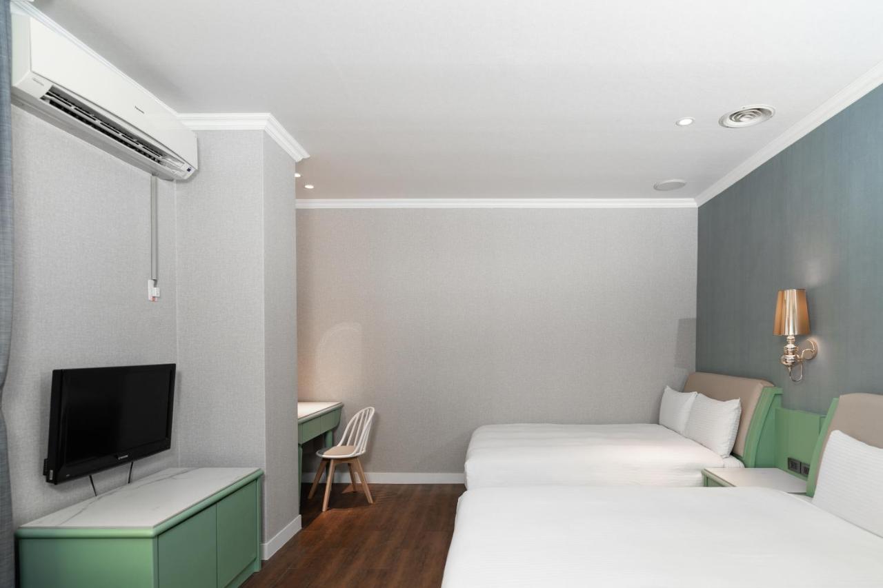 Fu Hsiang Hotel Yilan Екстериор снимка