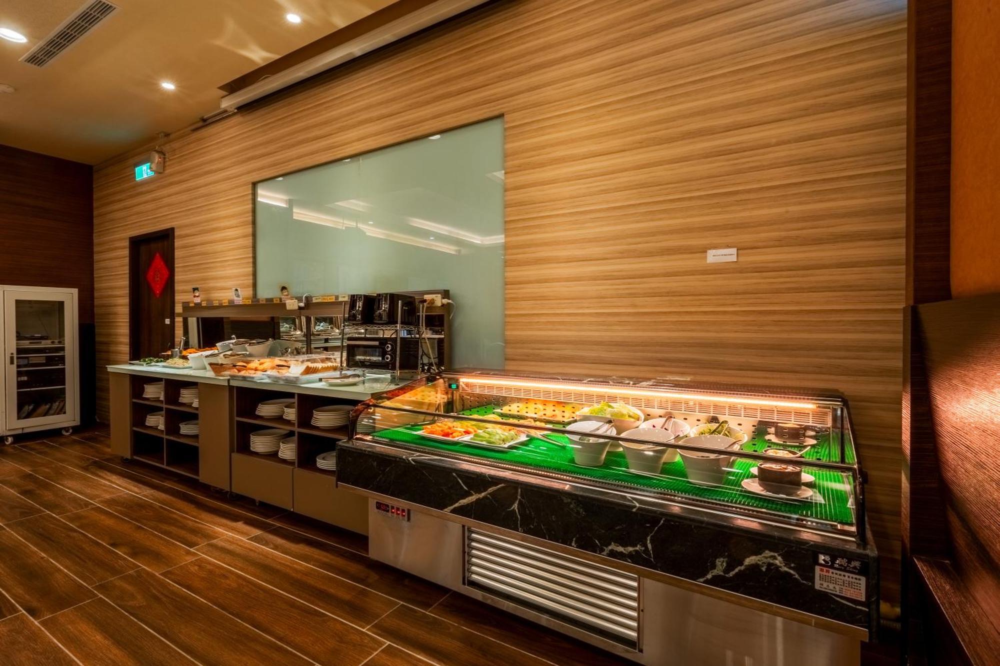 Fu Hsiang Hotel Yilan Екстериор снимка