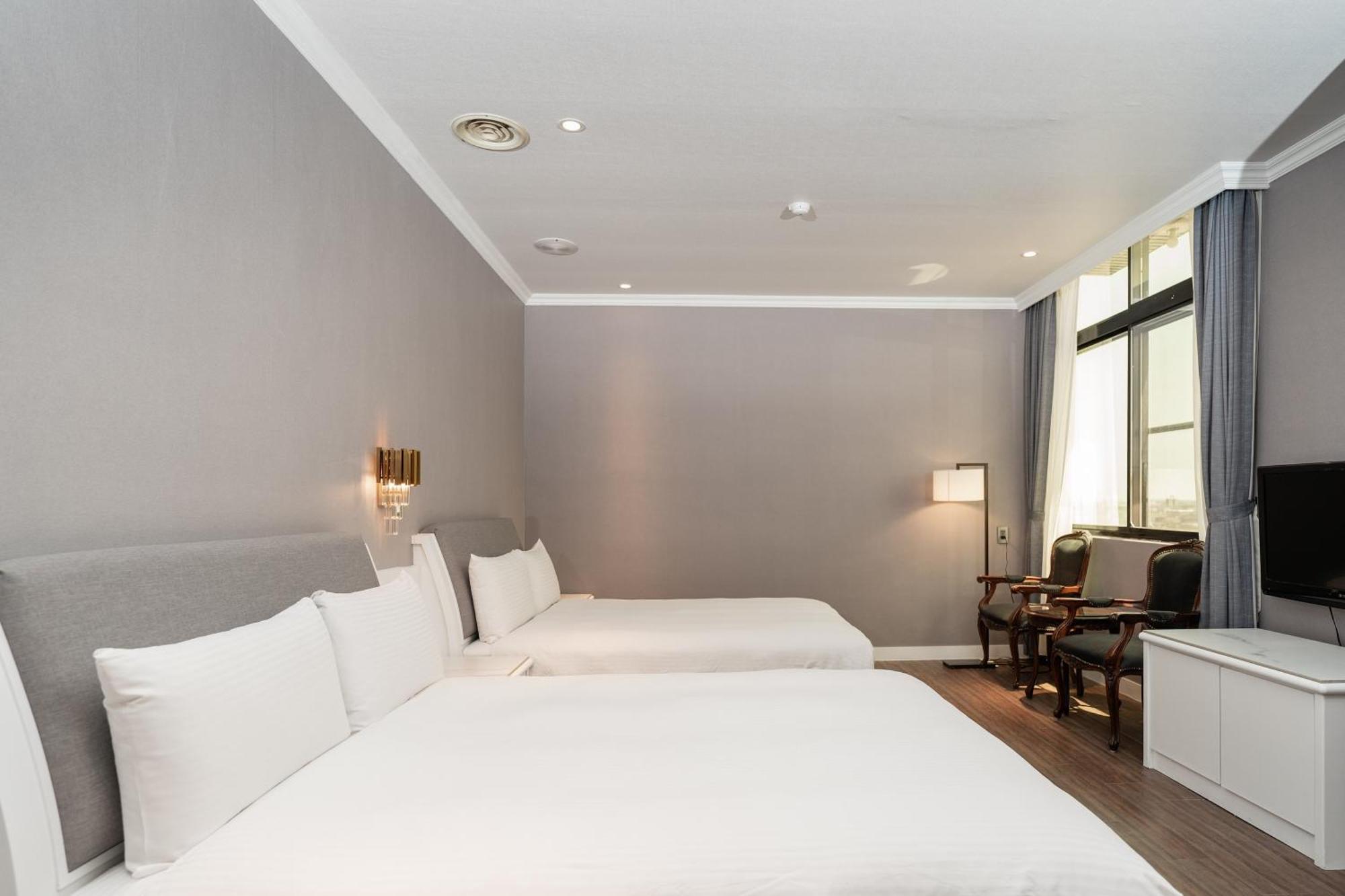 Fu Hsiang Hotel Yilan Екстериор снимка